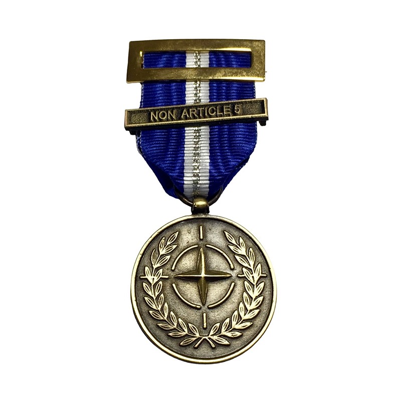 MEDALLA BALCANES ARTICULO No 5 OTAN